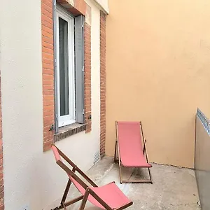 https://grand-studio-avec-terrasse-gare-metro-wifi.midi-pyreneeshotels.com